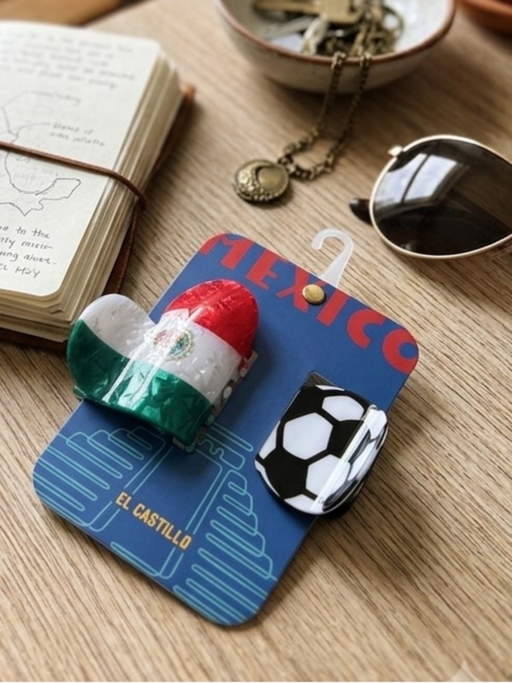 Mexico-themed hair claw clip set. - Picture 6 of 11